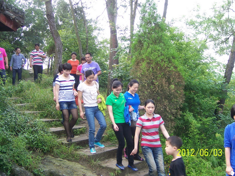 我爬山，，，，，，我快乐